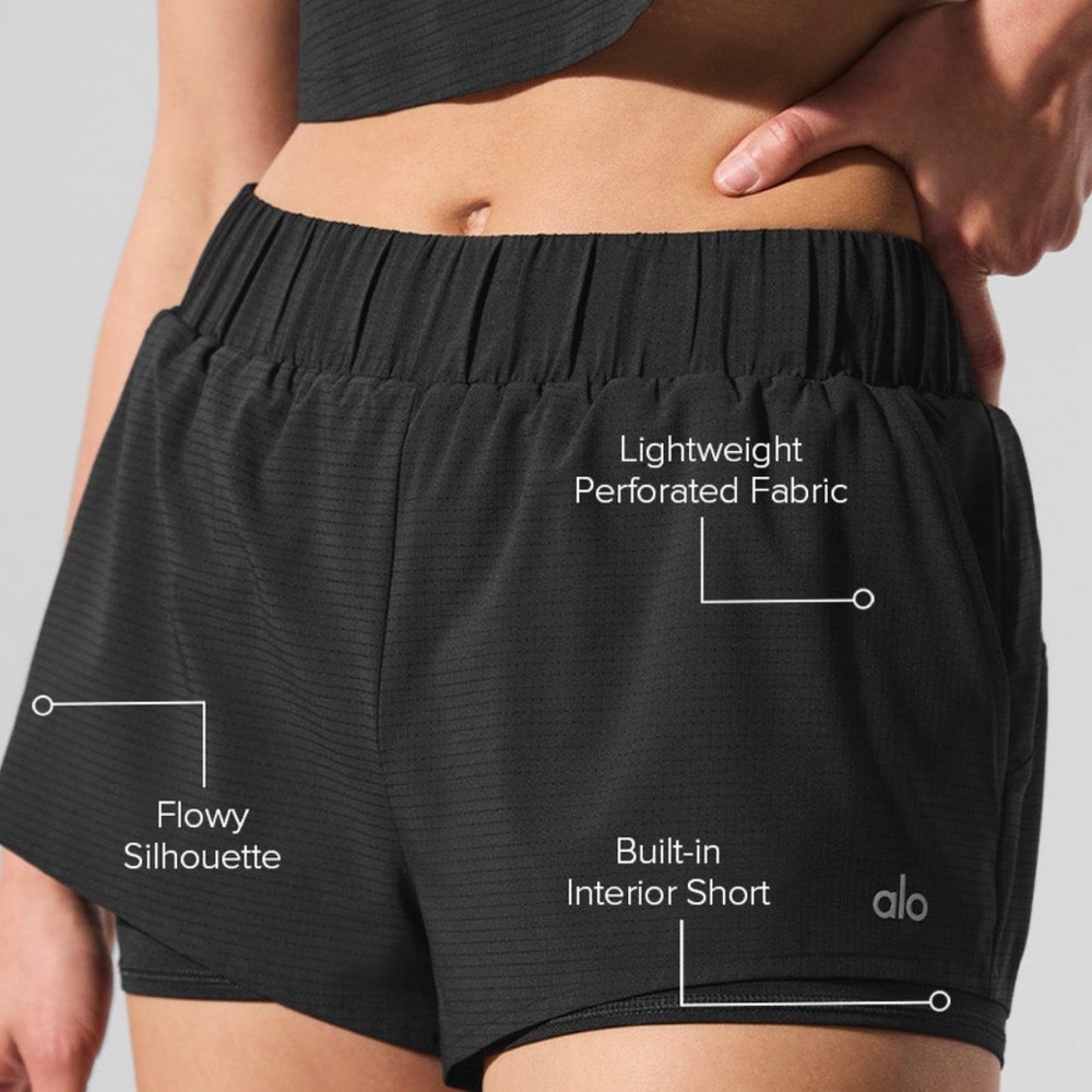 ALO Yoga Women's Black Athletic Shorts